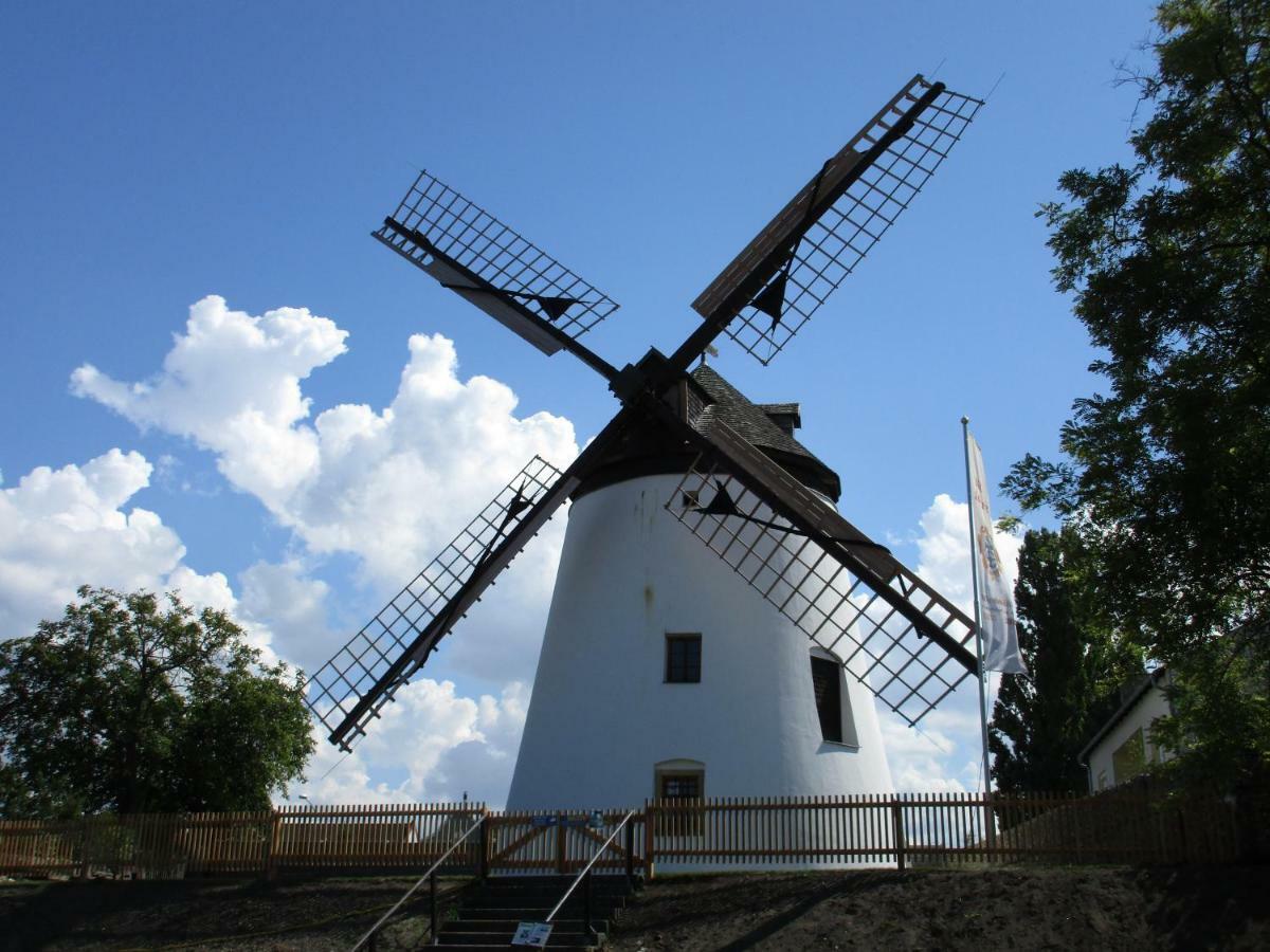 Gastehaus Moser Bed and Breakfast Podersdorf am See Exteriör bild